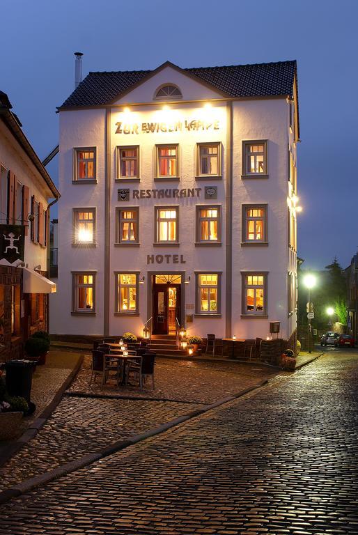 Zur Ewigen Lampe Romantisches Landhotel & Restaurant Нідеґґен Екстер'єр фото