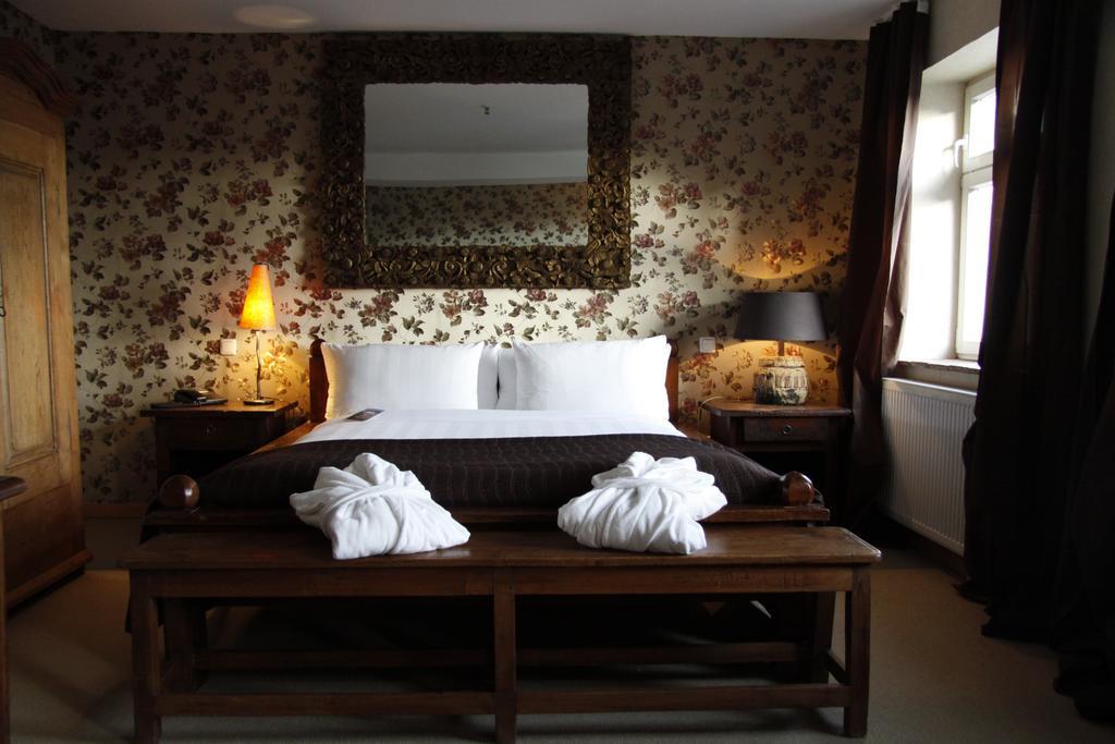 Zur Ewigen Lampe Romantisches Landhotel & Restaurant Нідеґґен Номер фото