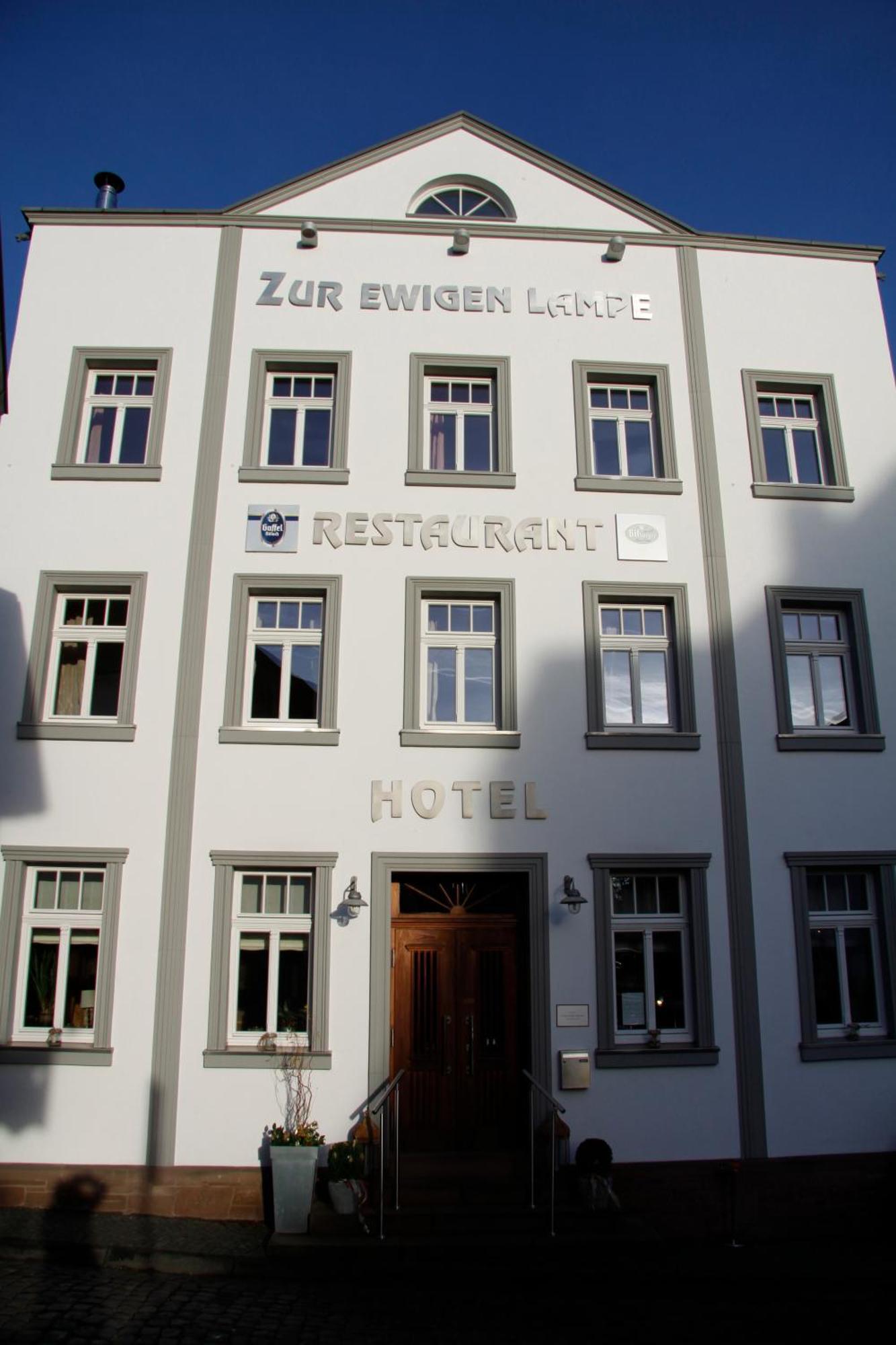 Zur Ewigen Lampe Romantisches Landhotel & Restaurant Нідеґґен Екстер'єр фото